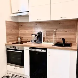 Tzarewitch Studio 10min Promenade & Gare Appartement